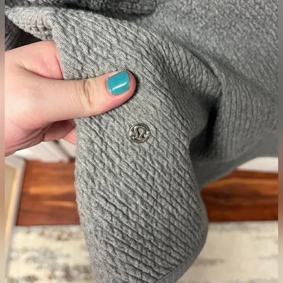 Lululemon On Repeat Jacket - Sz 10 - Picture 7 of 8